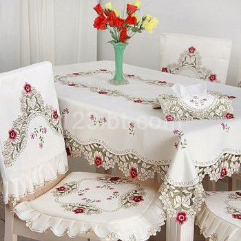 绣花桌布，椅套，椅垫