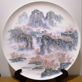 手工彩绘骨瓷山水盘